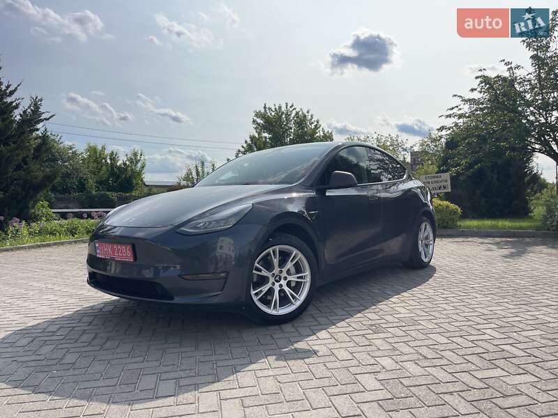 Внедорожник / Кроссовер Tesla Model Y 2021 в 