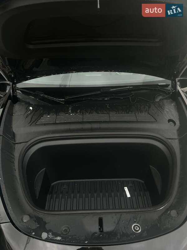 Внедорожник / Кроссовер Tesla Model Y 2022 в Львове