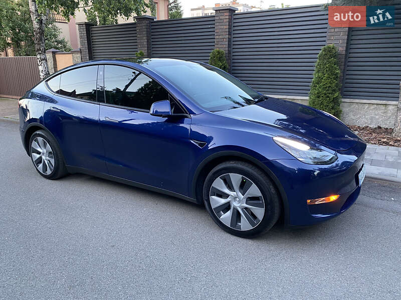 Позашляховик / Кросовер Tesla Model Y 2022 в Києві
