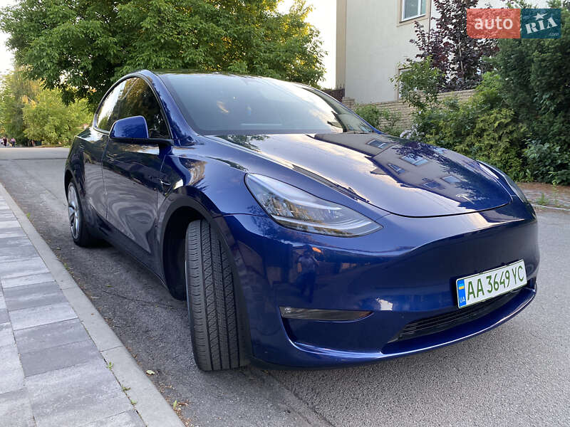Позашляховик / Кросовер Tesla Model Y 2022 в Києві