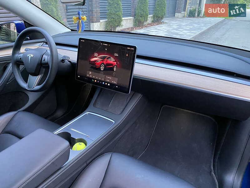 Позашляховик / Кросовер Tesla Model Y 2022 в Києві