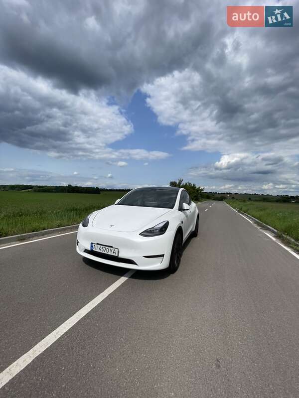 Tesla Model Y 2022
