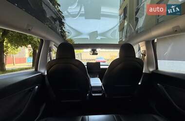 Внедорожник / Кроссовер Tesla Model Y 2023 в 