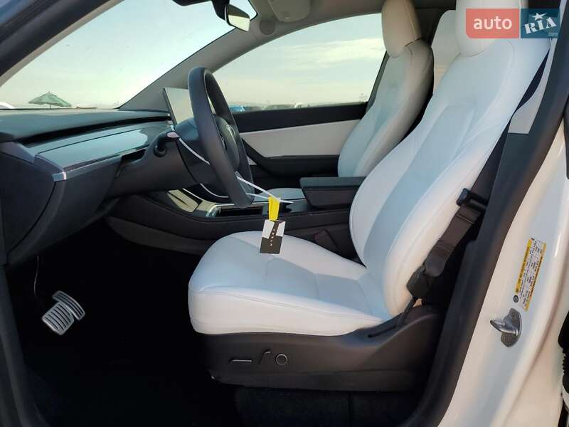 Позашляховик / Кросовер Tesla Model Y 2022 в Києві