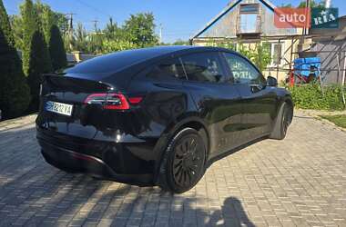 Внедорожник / Кроссовер Tesla Model Y 2021 в 
