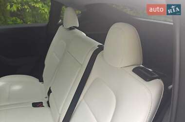 Позашляховик / Кросовер Tesla Model Y 2023 в 