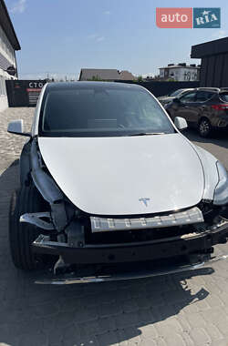 Внедорожник / Кроссовер Tesla Model Y 2021 в 