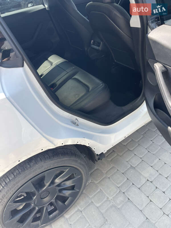 Внедорожник / Кроссовер Tesla Model Y 2021 в Софиевской Борщаговке