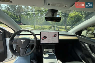 Позашляховик / Кросовер Tesla Model Y 2021 в 