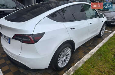 Позашляховик / Кросовер Tesla Model Y 2023 в 
