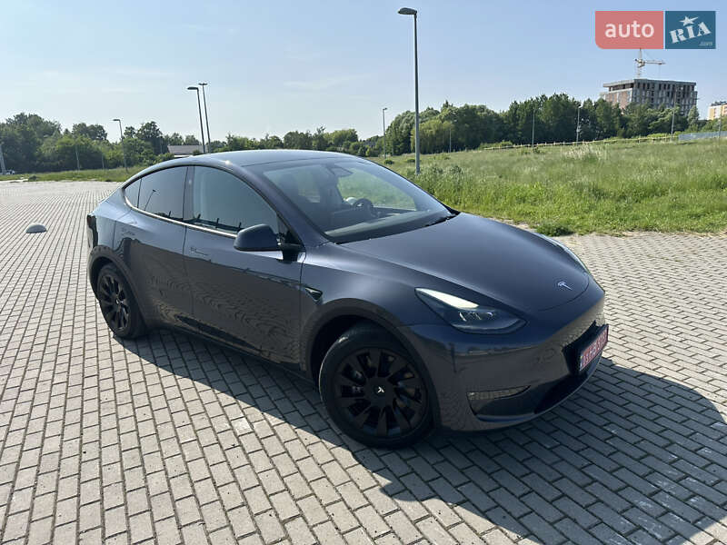 Позашляховик / Кросовер Tesla Model Y 2024 в Львові