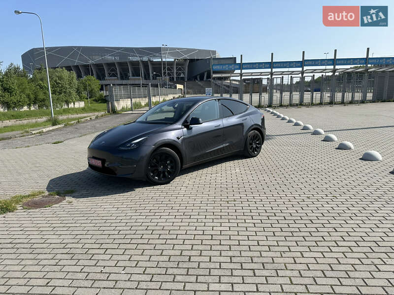 Позашляховик / Кросовер Tesla Model Y 2024 в Львові