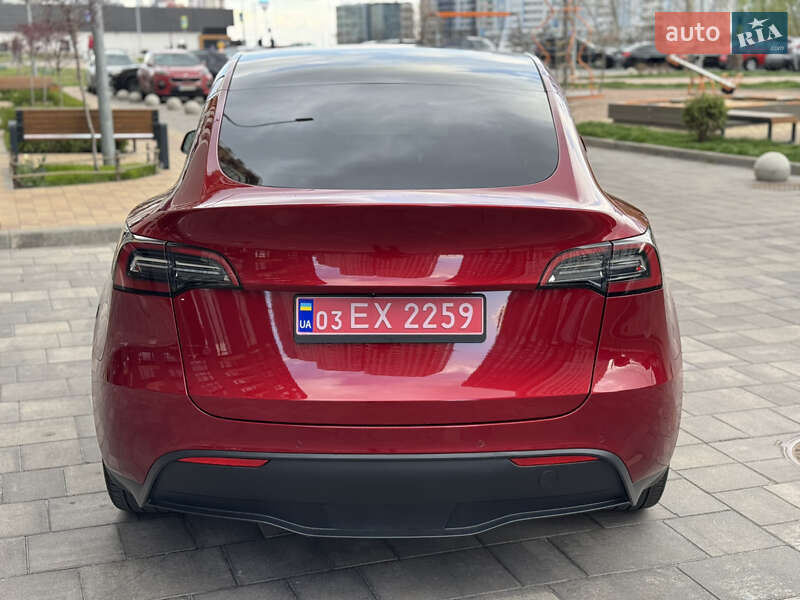 Внедорожник / Кроссовер Tesla Model Y 2024 в Киеве