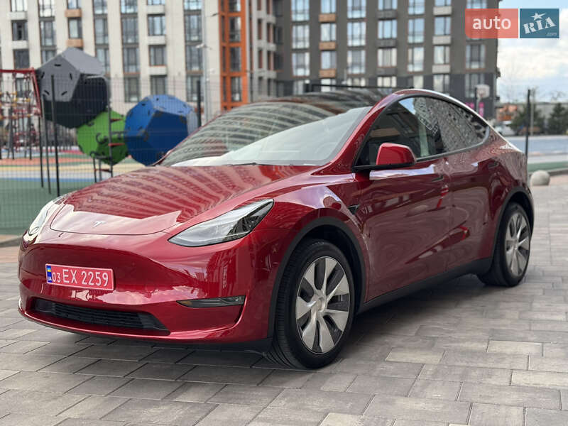 Внедорожник / Кроссовер Tesla Model Y 2024 в Киеве