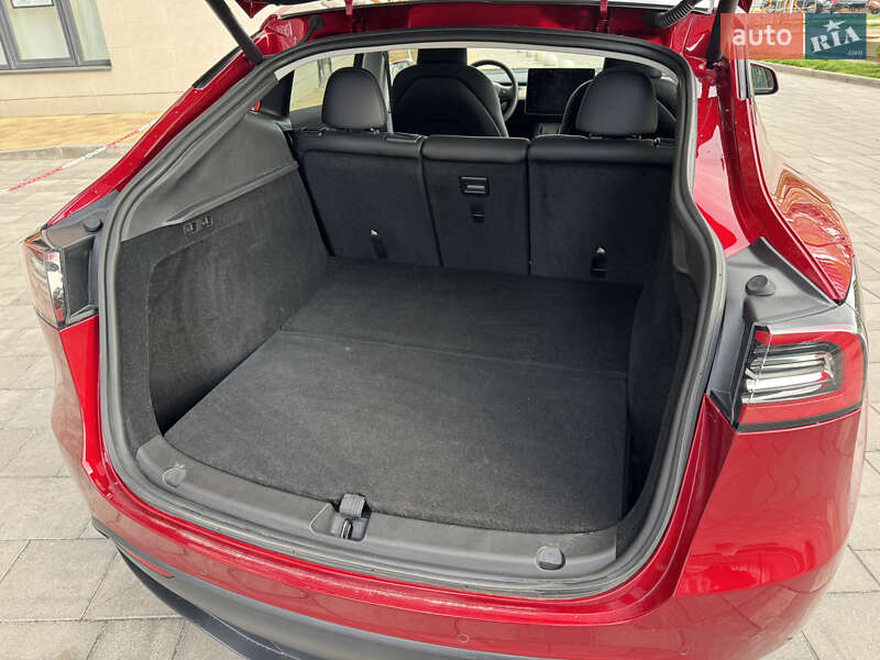 Внедорожник / Кроссовер Tesla Model Y 2024 в Киеве