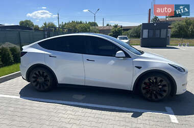 Внедорожник / Кроссовер Tesla Model Y 2021 в 
