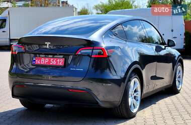 Внедорожник / Кроссовер Tesla Model Y 2024 в 