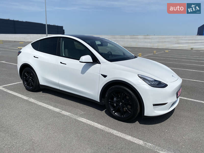 Внедорожник / Кроссовер Tesla Model Y 2021 в Львове