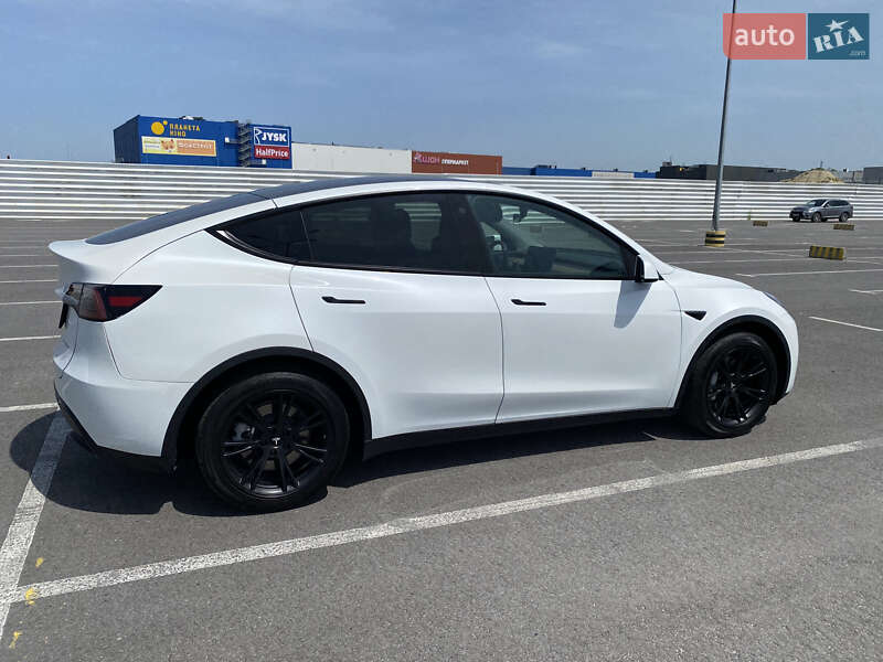 Внедорожник / Кроссовер Tesla Model Y 2021 в Львове