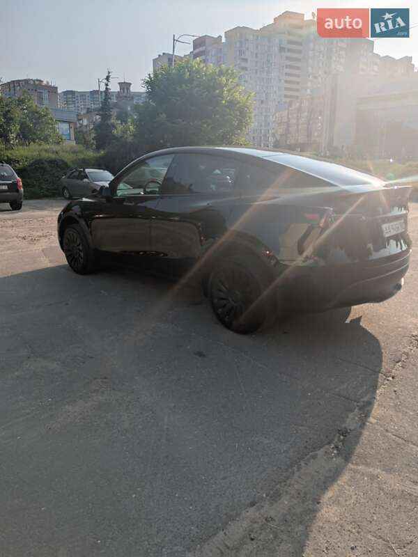 Внедорожник / Кроссовер Tesla Model Y 2023 в Киеве