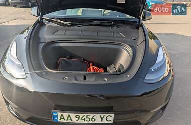 Внедорожник / Кроссовер Tesla Model Y 2023 в 