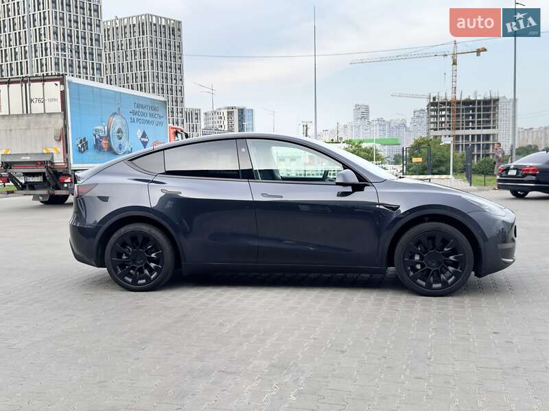 Внедорожник / Кроссовер Tesla Model Y 2024 в Киеве