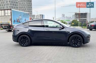 Внедорожник / Кроссовер Tesla Model Y 2024 в 