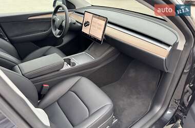 Внедорожник / Кроссовер Tesla Model Y 2024 в 