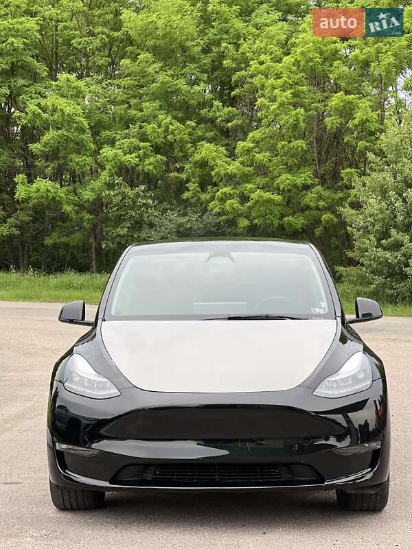 Внедорожник / Кроссовер Tesla Model Y 2023 в Киеве