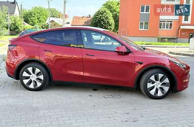 Внедорожник / Кроссовер Tesla Model Y 2021 в 