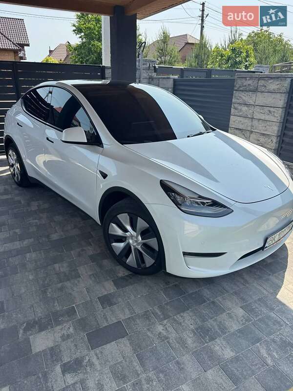 Внедорожник / Кроссовер Tesla Model Y 2022 в Луцке