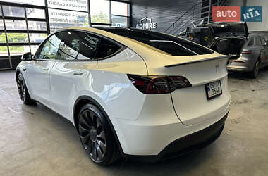 Внедорожник / Кроссовер Tesla Model Y 2024 в 