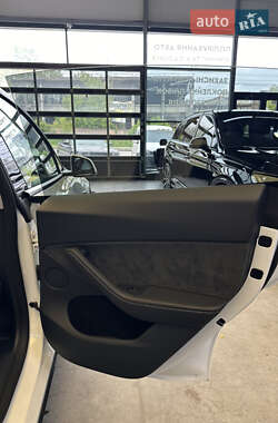 Внедорожник / Кроссовер Tesla Model Y 2024 в 