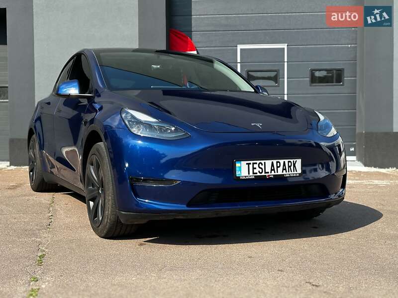 Внедорожник / Кроссовер Tesla Model Y 2024 в Киеве