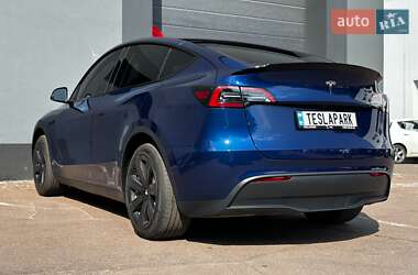 Внедорожник / Кроссовер Tesla Model Y 2024 в 