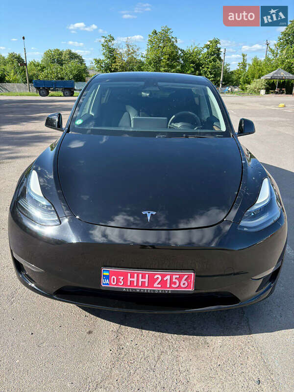 Внедорожник / Кроссовер Tesla Model Y 2022 в 
