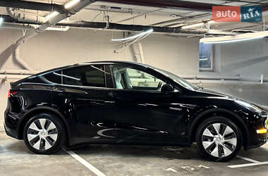 Внедорожник / Кроссовер Tesla Model Y 2021 в 