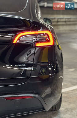 Внедорожник / Кроссовер Tesla Model Y 2021 в 