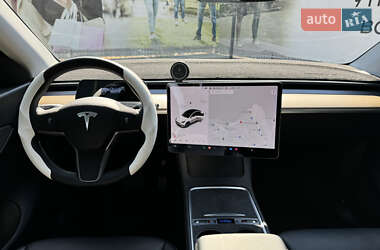 Позашляховик / Кросовер Tesla Model Y 2021 в 
