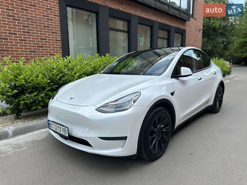 Tesla Model Y 2020