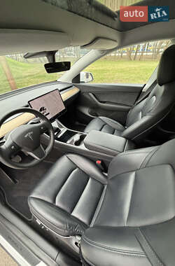 Внедорожник / Кроссовер Tesla Model Y 2020 в Киеве