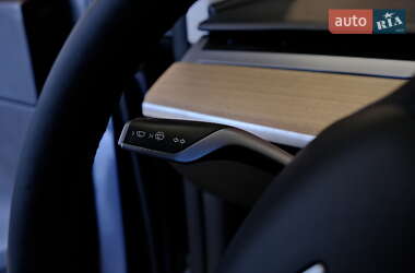 Внедорожник / Кроссовер Tesla Model Y 2023 в 