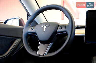 Внедорожник / Кроссовер Tesla Model Y 2023 в 