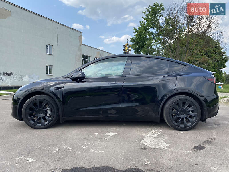 Внедорожник / Кроссовер Tesla Model Y 2022 в Ровно