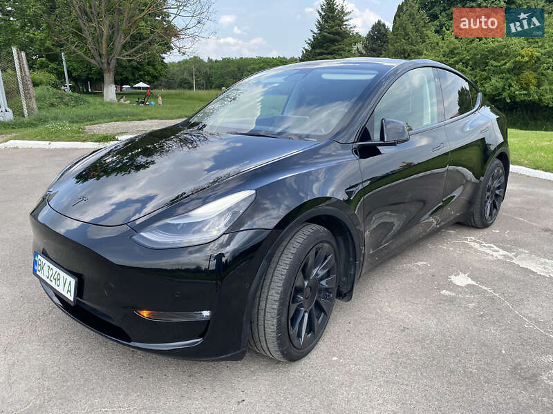 Внедорожник / Кроссовер Tesla Model Y 2022 в Ровно