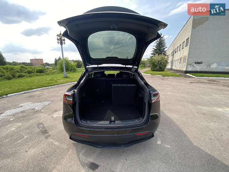 Внедорожник / Кроссовер Tesla Model Y 2022 в Ровно