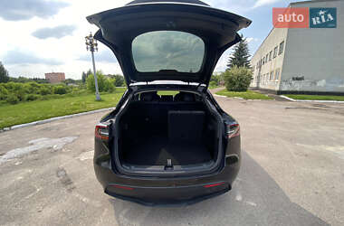Позашляховик / Кросовер Tesla Model Y 2022 в 