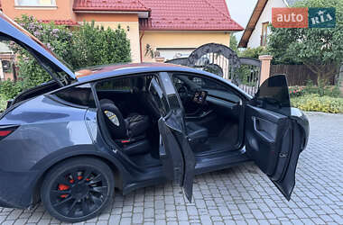 Внедорожник / Кроссовер Tesla Model Y 2021 в 