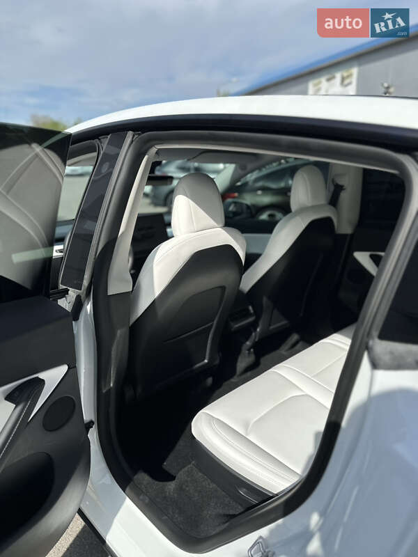 Внедорожник / Кроссовер Tesla Model Y 2022 в Белой Церкви