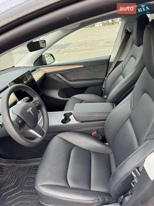 Внедорожник / Кроссовер Tesla Model Y 2022 в Киеве